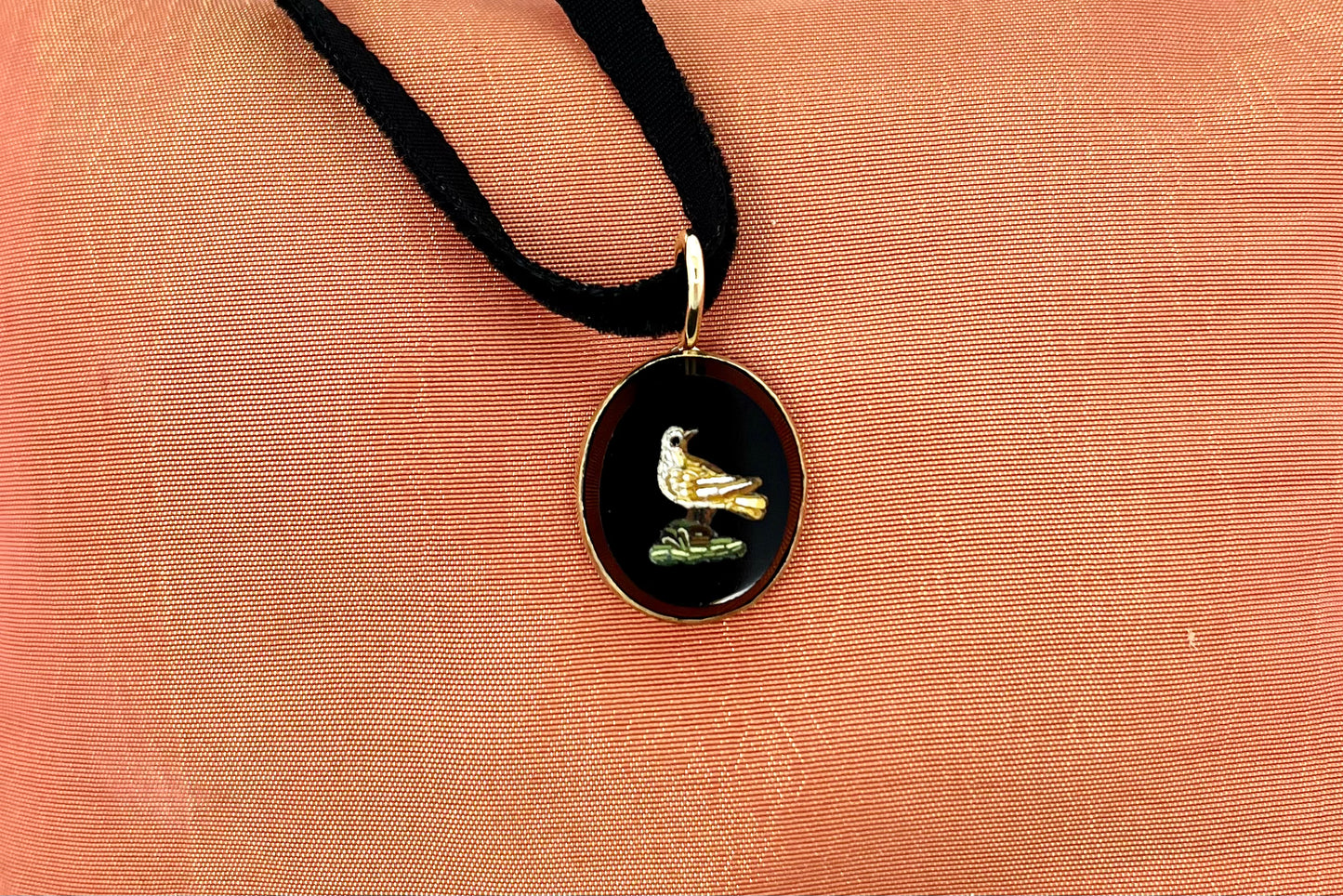 Pendant with Dove Micormosaic